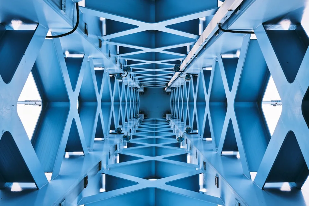 无线充电器与有线快充技术效率对比及场景建议